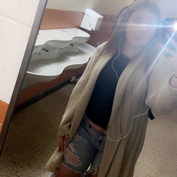 Meet your Posher, Kaitlyn - Picture 1 of 1